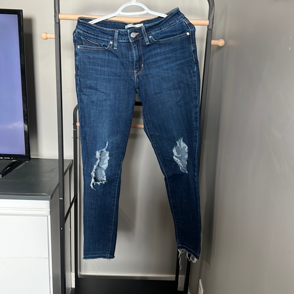 Levis